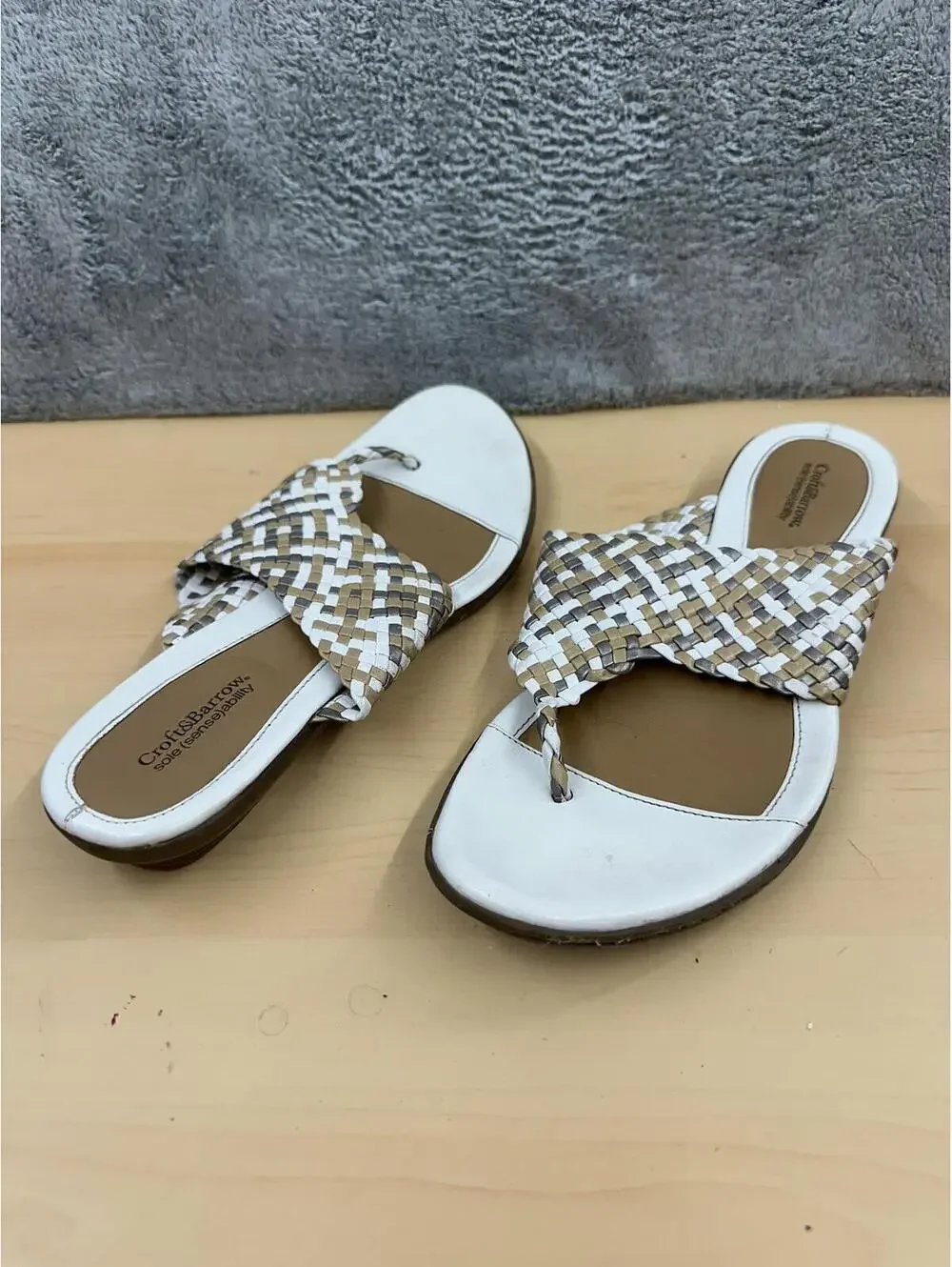 Croft & Barrow Woven Slide Sandals White and Beige‎ Casual Summer Flats